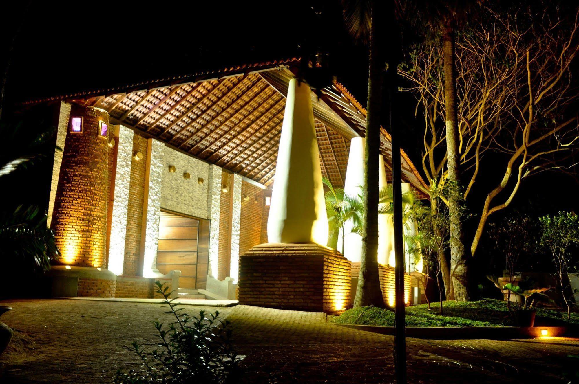 Avasta Resort And Spa Анурадхапура Екстериор снимка