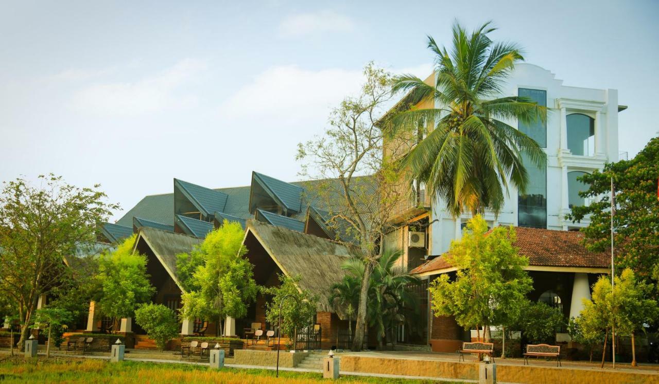 Avasta Resort And Spa Анурадхапура Екстериор снимка